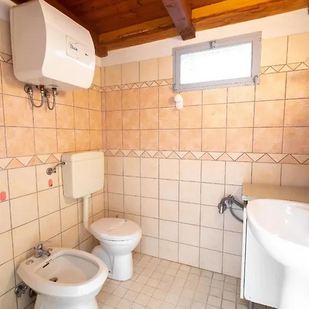 Ferienhaus In Mit Garten, Grill Und Terrasse Сasa de vacaciones Lido delle Nazioni
