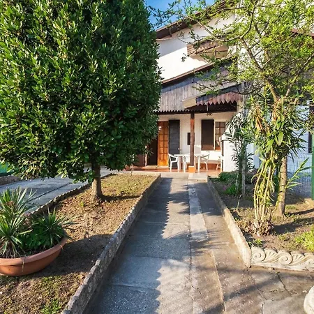 Ferienhaus In Mit Garten, Grill Und Terrasse Сasa de vacaciones *