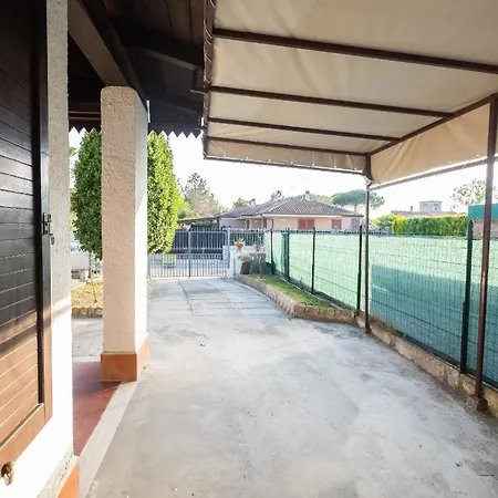Ferienhaus In Mit Garten, Grill Und Terrasse Сasa de vacaciones Lido delle Nazioni